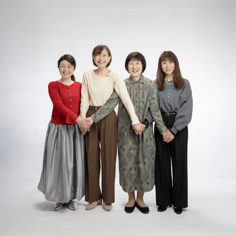 48年ぶりに同じポーズで